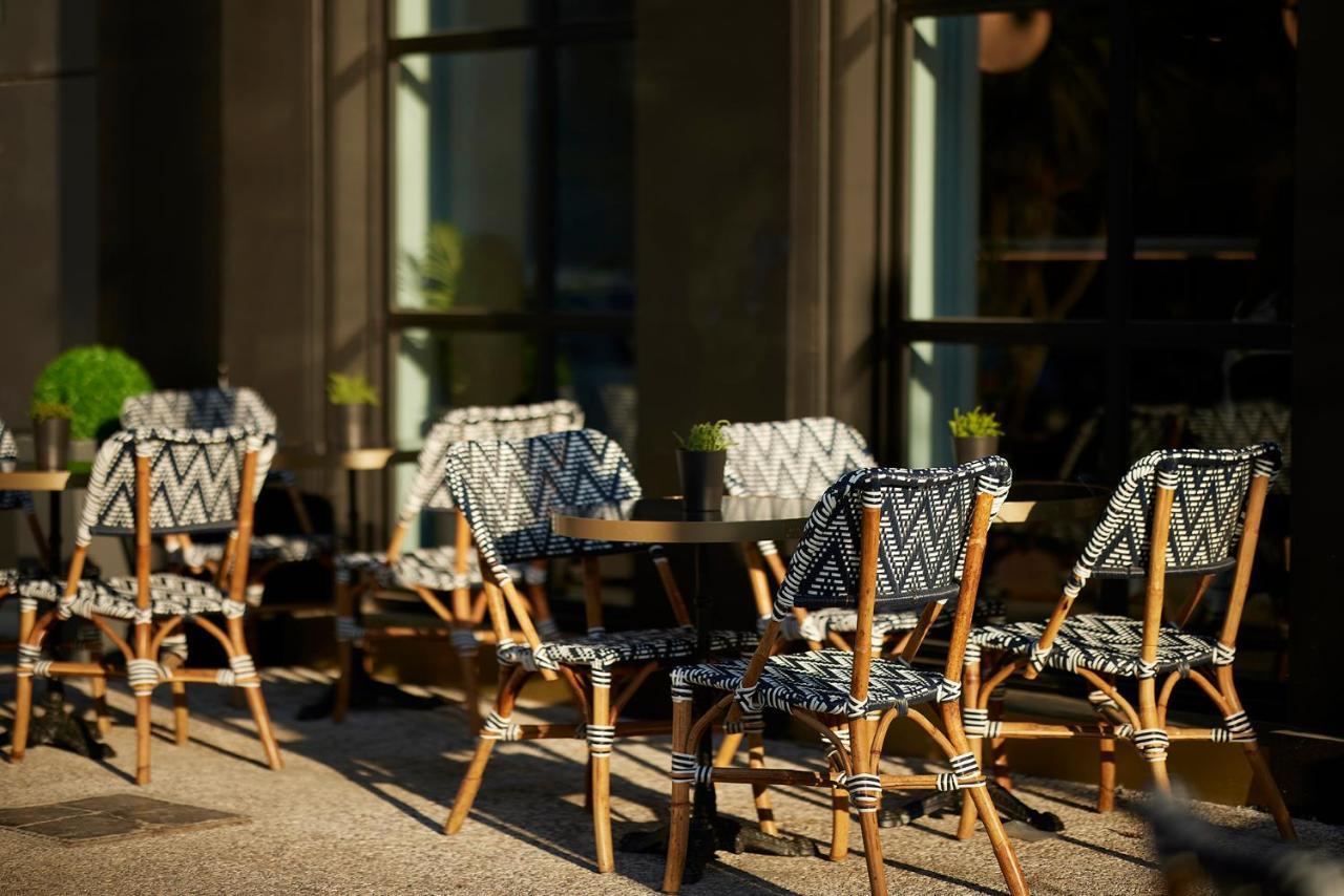 The Port Square Hotel Pireus Zewnętrze zdjęcie