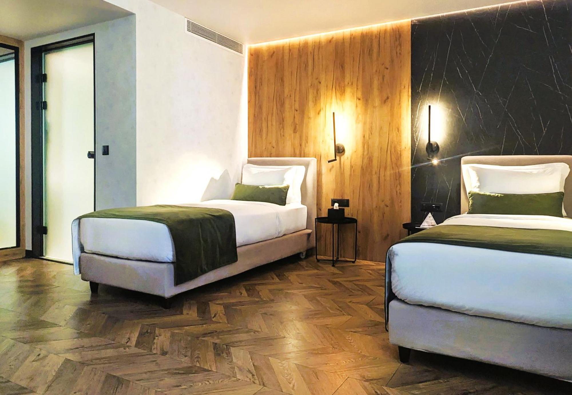 The Port Square Hotel Pireus Zewnętrze zdjęcie